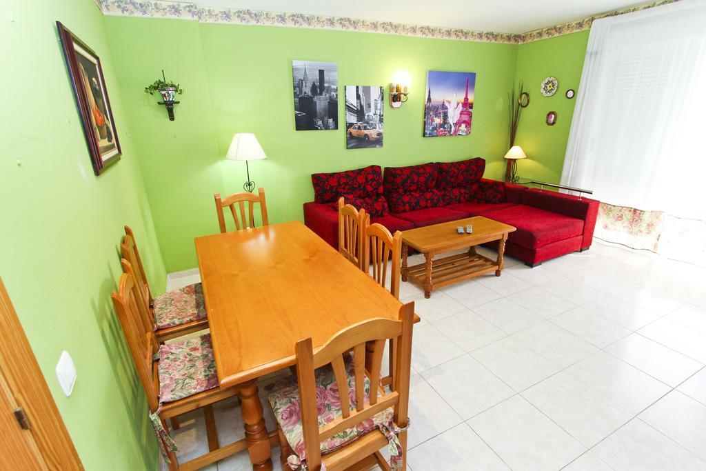 Mar Pineda Planet Costa Dorada Apartamento La Pineda Quarto foto